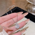 Collier en argent avec pendentif rond serti de zircons et chaîne fine - X330 Argent Halo Rond Zircon
