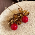 Retro resin earrings with red sphere and leopard shell petals on gold hooks - Red Bead Tortoiseshell Petal Ear Hook (Brown & Red)