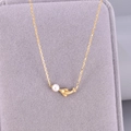 Collana in acciaio placcato oro con perla d'acqua dolce e ciondolo a delfino - Stile Delfino Perla d'Acqua Dolce / Oro 18K