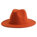 Classic wide brim fedora hat in rust red felt fabric for a sophisticated jazz style - M (56-58cm) / Caramel