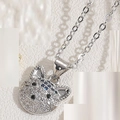 Collana con ciondolo bulldog francese impreziosita da zirconi lucidi in finitura argento - Orecchie Dritte Zirconia Blu (Argento)