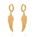 Goldene Edelstahl-Ohrringe mit detaillierten Engelsflügel-Anhängern für Damen - Gold
