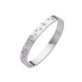 Zijaanzicht van zilveren armband met sterpatroon, fonkelende strass en handige kliksluiting - Zilver