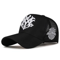 Casquette trucker noire en mesh avec broderie 3D blanche et badge loup style urbain - Noir avec broderie blanche