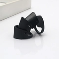 Detalle de anillo de nudillo negro mate con diseño articulado de tres segmentos - Negro
