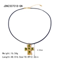 Collier croix en acier inoxydable doré 18k avec cinq gemmes vertes sur cordon noir - Croix en zircone verte dorée (JDN2307018-GN) / Or/Pierre Précieuse Verte