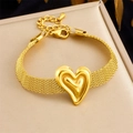 Vergoldetes Edelstahl-Netzarmband mit einem dreidimensionalen Herzanhänger - Texturierter Herz Anhänger Netz Armband (B1689)