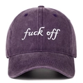 Détail de la broderie 3D blanche sur la casquette de baseball en coton violet foncé - Violet