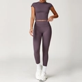 Completo yoga viola grigio scuro da donna con top corto e leggings a vita alta elastici - Taglia S / Top E Pantaloni / Manica Corta + Leggings / Viola Melanzana
