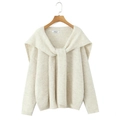 Detail eines cremeweißen Strickpullovers mit modischem, integriertem Schalkragen im Schal-Stil - Einheitsgröße / Gebrochenes Weiß