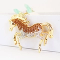 Golden horse keychain with brown and white rhinestones for car keys and bags - Individual Packaging / Coffee