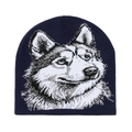 Détail d'un bonnet d'hiver bleu marine avec motif de tête de loup husky tricoté - M (56-58cm) / Bleu Marine