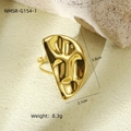 Macro-opname van gouden roestvrijstalen ring met gehamerde textuur en afmetingen - Gouden Ring (NMSR-G154-1)