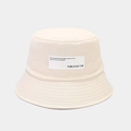 Detalle de sombrero de pescador de algodón crema con etiqueta negra y costuras finas - M(56-58cm) / Beige