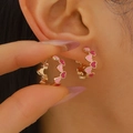 Creolen mit pinkfarbenen und magentafarbenen Herzen aus Goldlegierung für Damen - Rosa Farbblockierung Herz (Ohrringe)