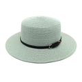 Vue détaillée de la texture de paille tressée vert menthe et du ruban en cuir noir à boucle - M(56-58cm) / Vert menthe