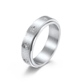 Anello rotante in acciaio inossidabile spazzolato argento con pietre a stella - US 5 / Color Acciaio