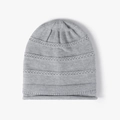 Gorro de punto gris claro para invierno con textura de ochos y dobladillo acanalado - Gris claro