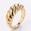 Detalle de anillo en acero inoxidable chapado en oro 18K con diseño de banda de rodadura - Talla 6 / Dorado