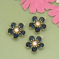 18k gold plated five-petal flower pendant with deep blue zircon in a golden finish - Dark Blue
