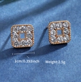 Elegantes pendientes cuadrados chapados en oro con incrustaciones de circonitas - Borde de cuentas huecas cuadradas (148号) / Dorado
