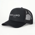 Klassieke zwarte trucker pet met Milano Italy print en ademende mesh achterkant - Verstelbaar / Helemaal Zwart