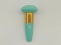 Brocha esponja de maquillaje turquesa con cabezal de hongo y virola dorada para BB cream - Verde