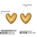 Detalle de pendientes de corazón dorados con textura martillada en acero inoxidable - Dorado