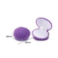 Detail der violetten muschelförmigen Schmuckschatulle im offenen und geschlossenen Zustand - Muschel Lila