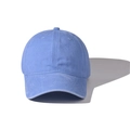 Vue détaillée d'une casquette en coton délavé bleu clair avec structure à six panneaux - Bleu ciel