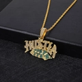Collana con ciondolo Hustle in oro con strass verdi e trasparenti per look hip hop - Oro