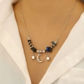 Collana bohémien con pietre naturali blu e ciondoli sole luna stella in argento - Collana di perline in frammenti di minerale stella e luna (Finitura oro bianco WG-1045)