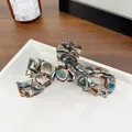Large acetate bow claw clip with vintage amber marble texture in dark green and brown - 10CM (Large) / Blue Brown