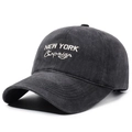Vintage gewaschene Baseballkappe in Anthrazit mit weißer New York Bestickung - Verstellbar / Schwarz