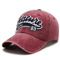 Berretto da baseball bordeaux vintage lavato con ricamo 3D e testo Limited 85 - Regolabile / Rosso