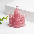 Roze hars sprookjeskasteel beeldje met natuurlijke kristalstenen en glitters decoratie - Rozenkwarts Variant 2
