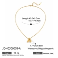 Détail du collier en acier inoxydable doré avec pendentif lettre A et mesures précises - Collier Lettre A Bulle Doré (JDN0306009-A)