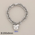 Armband aus Titanstahl in Silber mit Herzanhänger, grober Kette und OT-Verschluss - Silbernes Herzanhänger-Armband (KB184612-Z)
