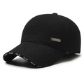 Winter-Basecap für Herren mit Ohrenschutz, Fleece-Futter und Fashion-Metallschild - Verstellbar / Schwarz