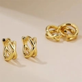 Boucles d'oreilles créoles dorées en forme de X ajouré au design géométrique moderne - Créoles creuses entrelacées en forme de X