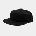 Detalle de gorra militar negra en sarga con costuras precisas y botón decorativo superior - Ajustable / Negro