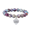 Personalisiertes Armband mit lila Marmorperlen und graviertem Herzanhänger aus Edelstahl - Impression Jaspis Armband