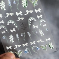 Autocollants à ongles en relief avec muguet blanc et motifs floraux bleus - DT-007 Muguet en Relief