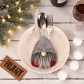Kerst bestekhouder kabouter in rood en grijs vilt voor feestelijke tafeldecoratie - Grijs met capuchon
