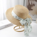 Cappello di paglia piatto con nastro floreale azzurro e fiocco su supporto - 55-57cm (Regolabile) / Tan Floreale (Nastro Floreale)