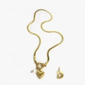 Collar de cadena de serpiente dorada con colgante de corazón, perla y letra D - Dorado - Letra D
