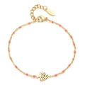 Detail eines 18k vergoldeten Lebensbaum-Armbands mit orangefarbenen Perlen und Haken - Orange