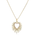 Dettaglio della collana a cuore dorata con zirconi colorati e accenti a punta sottili - Collana con Diamanti Rosa Oro / 1 Pezzo
