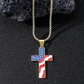 Collana hip hop dorata con pendente a croce bandiera americana su roccia nera - Oro