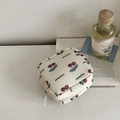 Crèmekleurig vierkant tasje met kersenpatroon en de tekst Les grenadas en rits - Card Holder